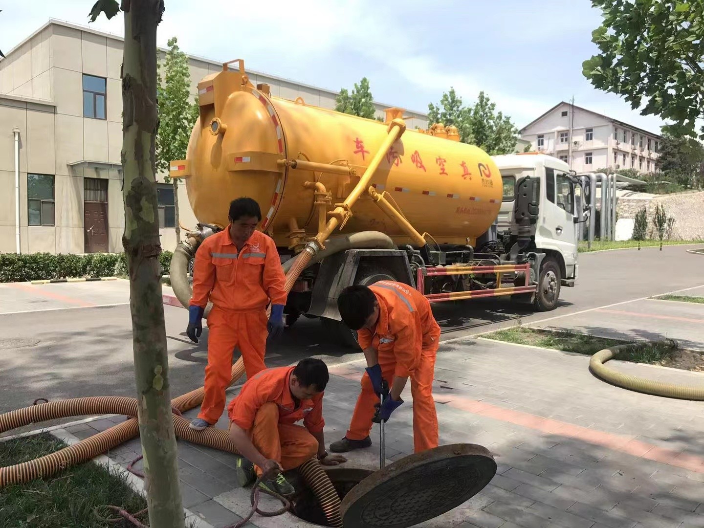 揭西化粪池清理与5-8吨吸粪车施工效率分析